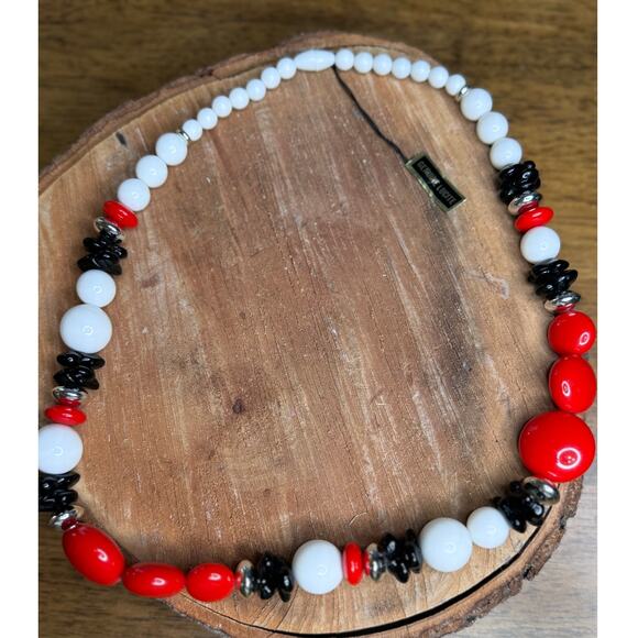 Art Deco Genuine Lucite Necklace Twist On Back. - Picture 2 of 3